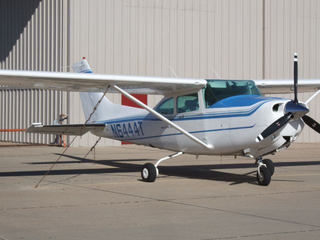 Cessna Skylane (N6444T)