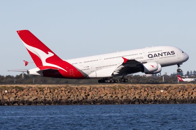 Airbus A380-800 (VH-OQB)