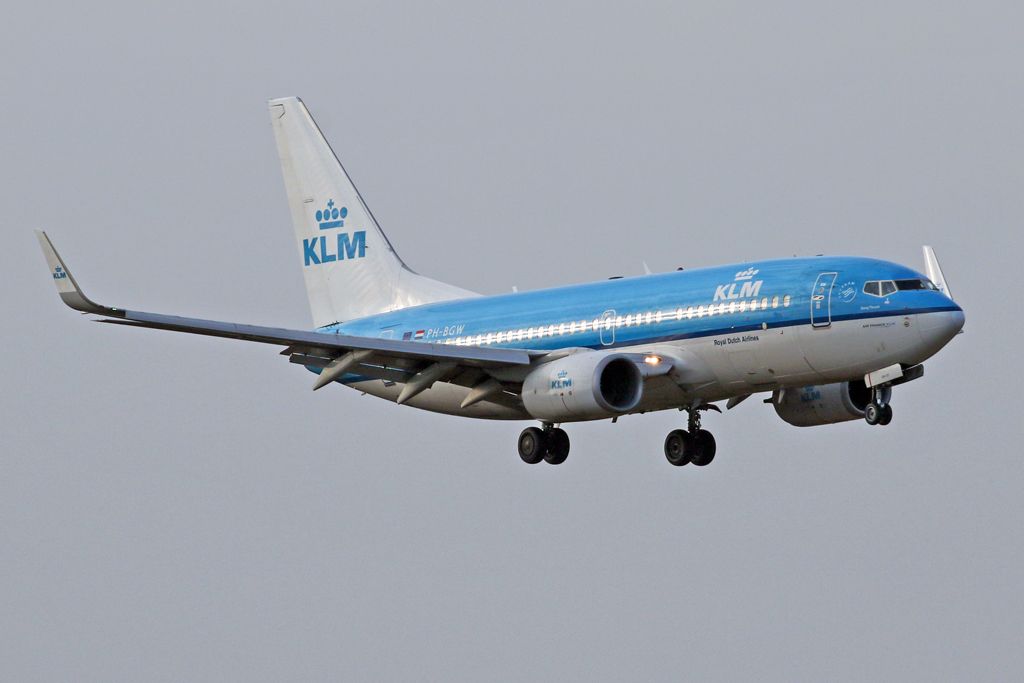 Boeing 737-700 (PH-BGW) - KLM1074 inbound from Amsterdam.