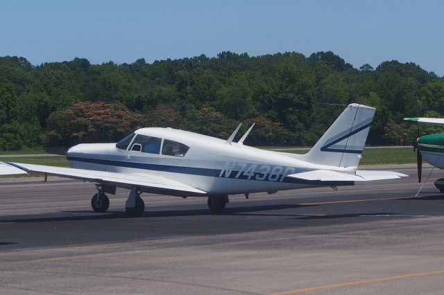 Piper PA-24 Comanche (N7438P)