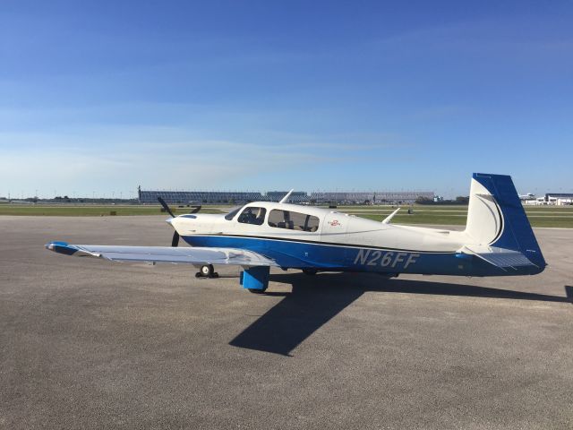 Mooney M-20 (N26FF) - Fast track and fast plane. 