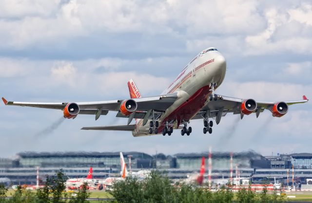 Boeing 747-400 (VT-EVA)