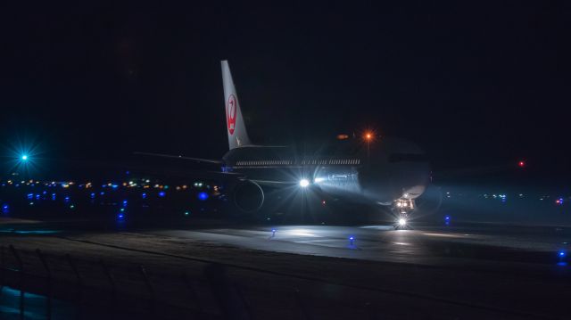 BOEING 767-300 (JA657J) - Japan Airlines / 767-346/ERbr /Mar.13.2016 Hakodate Airport [HKD/RJCH] JAPAN