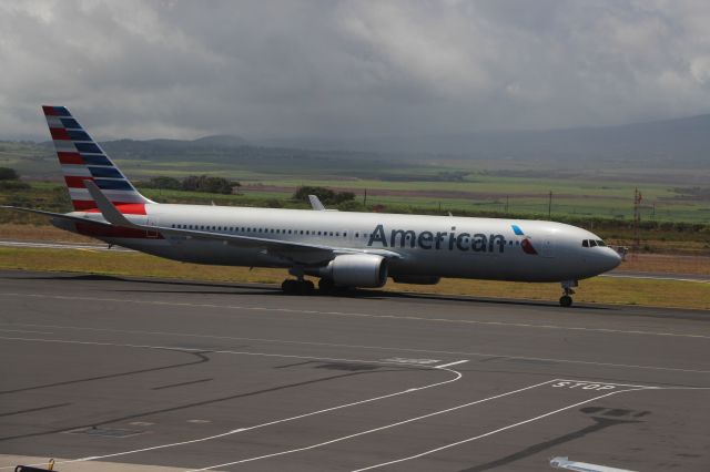 BOEING 767-300 (N393AN)