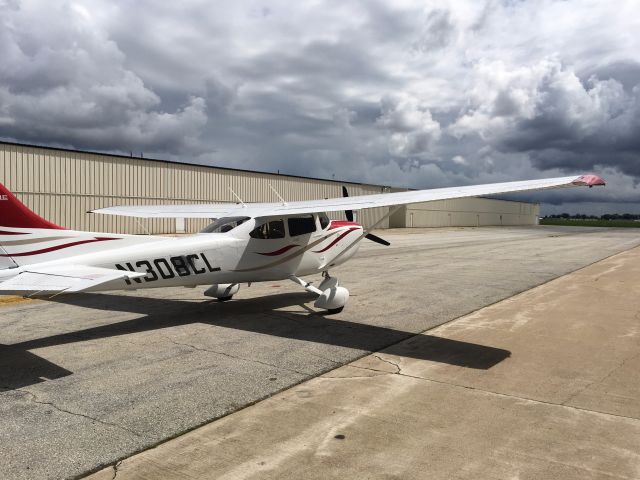 Cessna Skylane (N308CL)