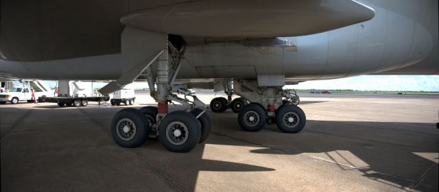 BOEING 747-100 (N905NA)