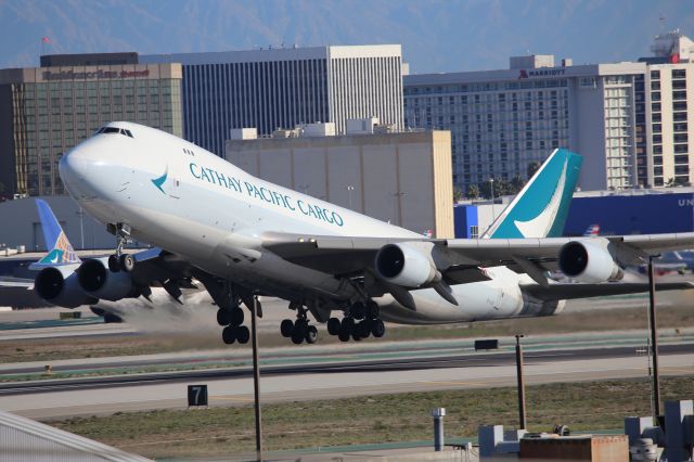 Boeing 747-400 (B-LID)