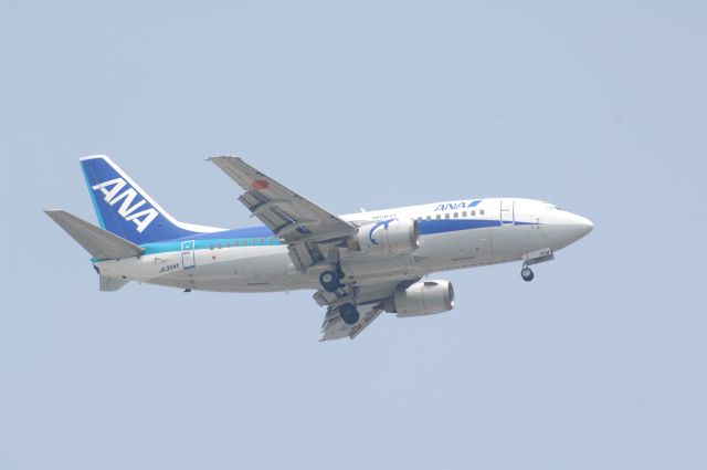 Boeing 737-500 (JA304K) - Final Approach to Haneda Intl Airport R/W16L on 2007/8/5 ANA c/s