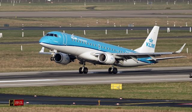 PH-EXR — - at DUS/EDDL 06.jan 2021