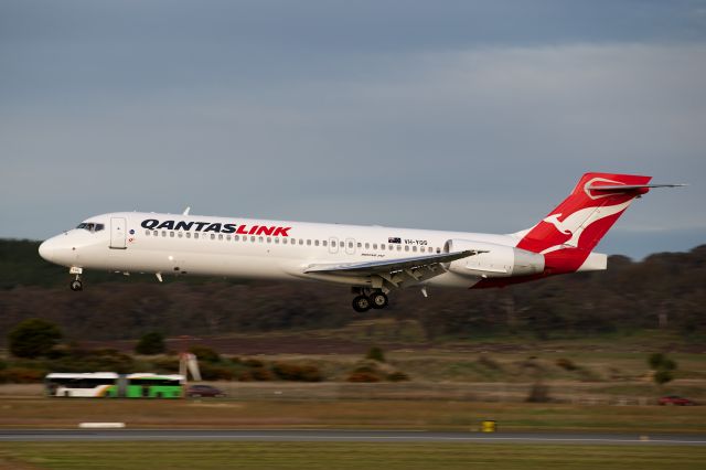 Boeing 717-200 (VH-YQS)