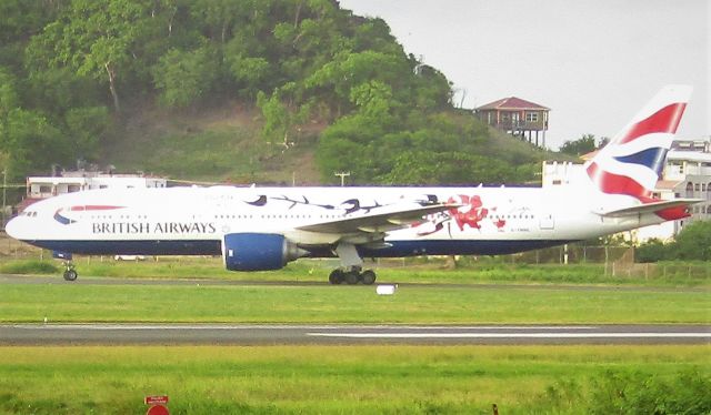 Boeing 777-200 (G-YMML)