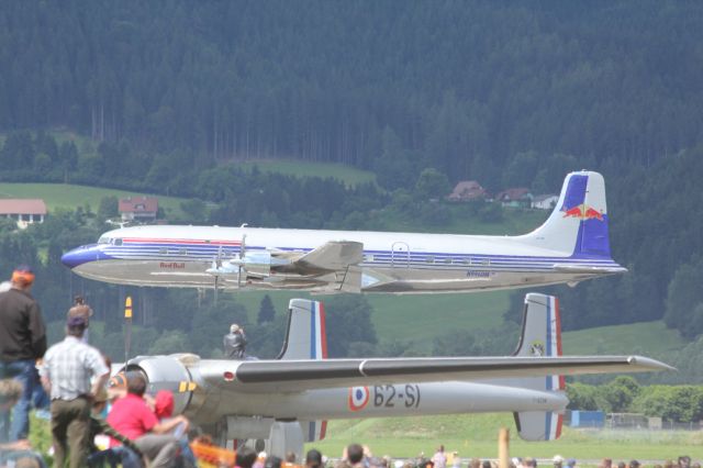 Douglas DC-6 (N996DM)