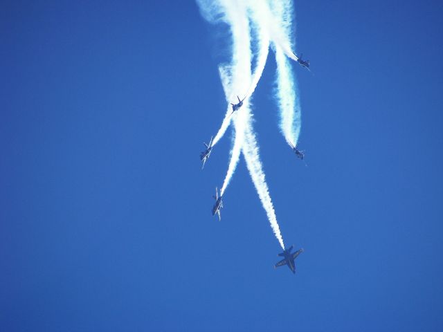 McDonnell Douglas FA-18 Hornet — - MCAS Miramar Airshow 2008  San Diego, CA  The Blue Angel Bomb Break!