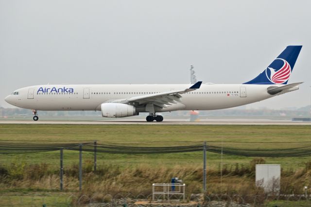 Airbus A330-300 (TC-NYA)