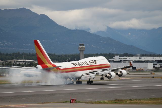 Boeing 747-400 (N741CK)