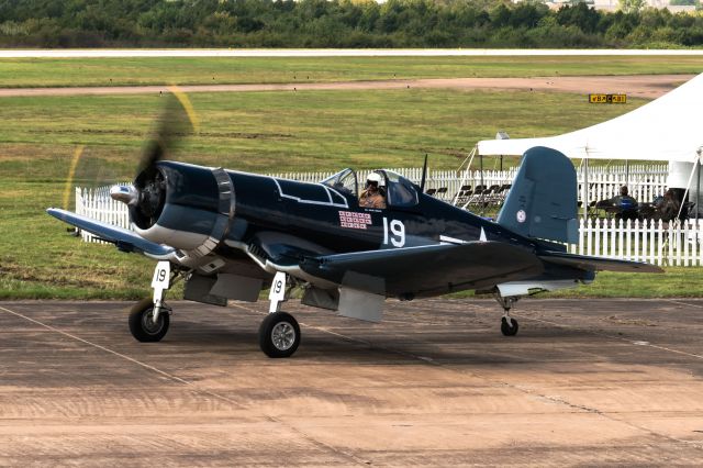 VOUGHT-SIKORSKY V-166 Corsair (N451FG)