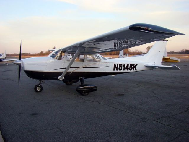 Cessna Skylane (N5145K)