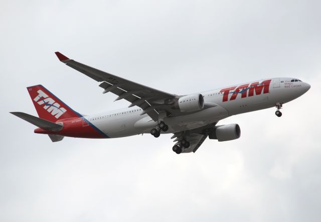 Airbus A330-200 (PT-MVO)