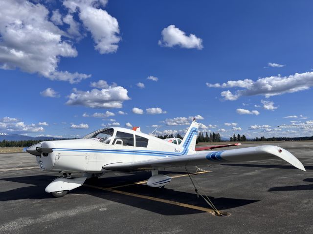 Piper Cherokee (N6560W)