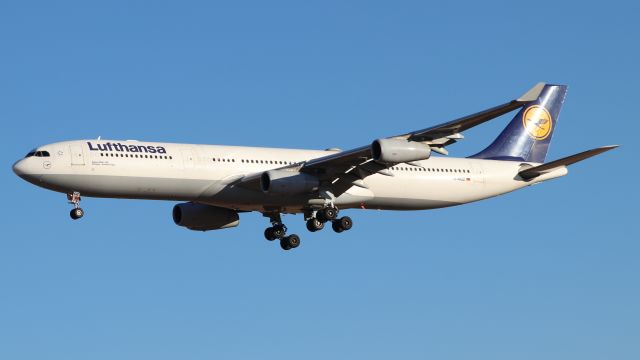 Airbus A340-300 (D-AIGZ) - Lufthansa A340 on final to Denver 1/26/22