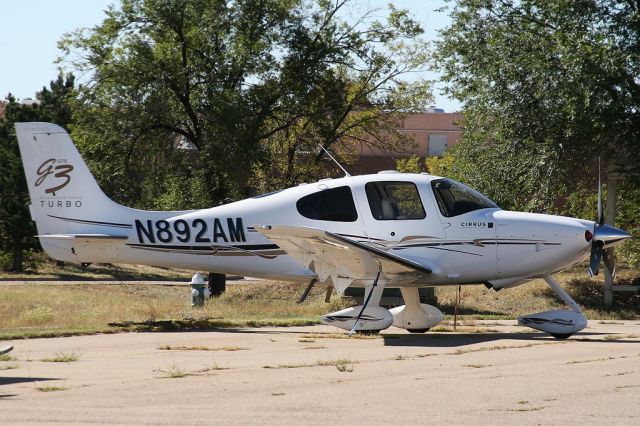 Cirrus SR-22 (N892AM)