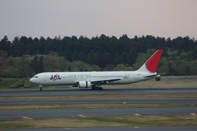 BOEING 767-300 (JA651J)