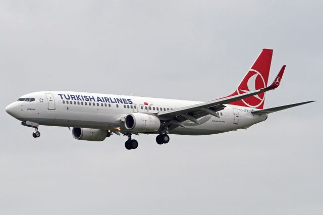 Boeing 737-800 (TC-JFR)
