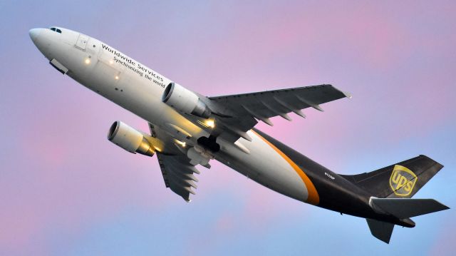 Airbus A300F4-600 (twin-jet) (A306) Aircraft (page 1