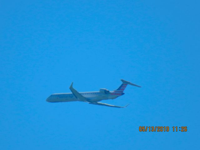 Canadair Regional Jet CRJ-900 (N243LR)