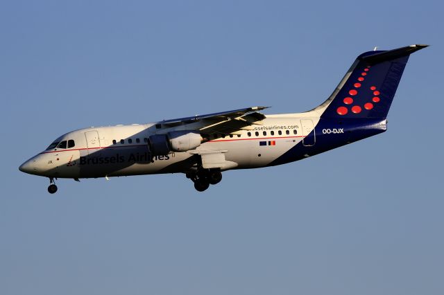 Avro Avroliner (RJ-85) (OO-DJX)