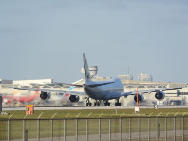 BOEING 747-8 (B-LJD)