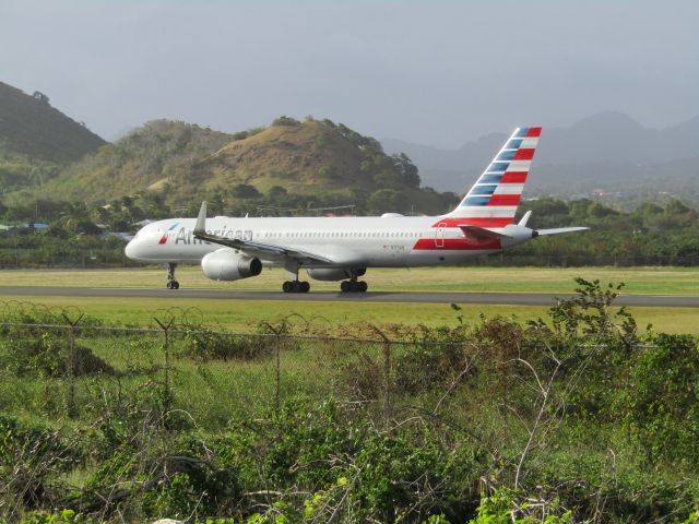 Boeing 757-200 (N173AN)
