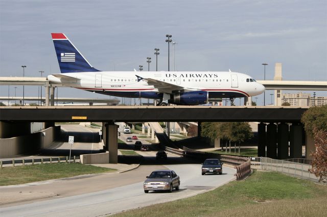 Airbus A319 (N832AW) - Oct. 30, 2006.