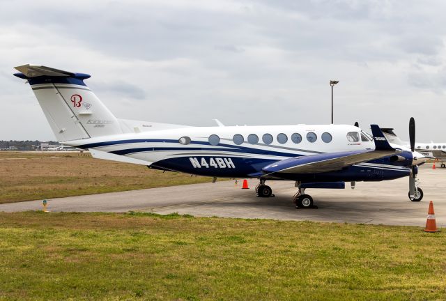 Beechcraft Super King Air 350 (N44BH)