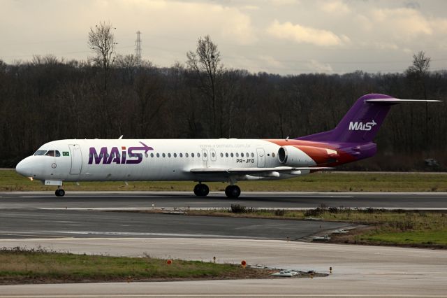 Fokker 100 (PR-JFO)