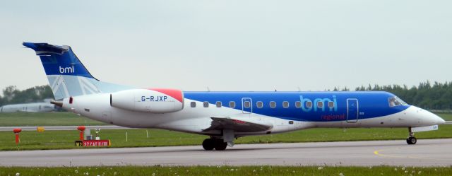 Embraer ERJ-135 (G-RJXP)