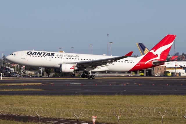 Airbus A330-200 (VH-EBO) - Departing to Melbourne as QFA419/QF419.