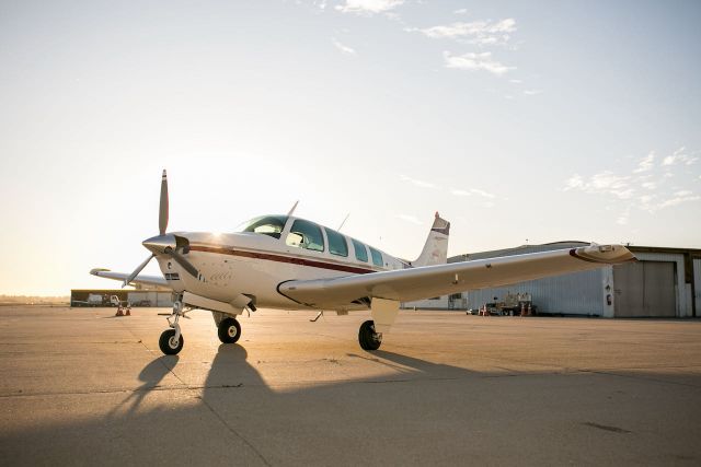 Beechcraft Bonanza (36) (N17571)