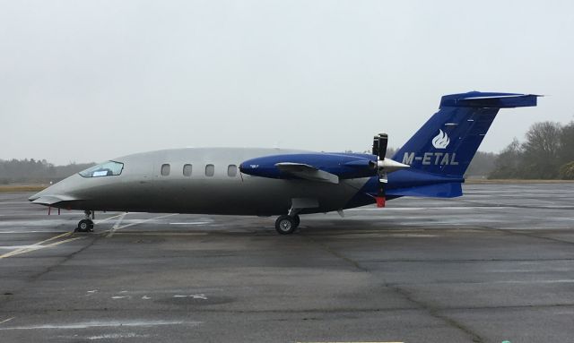 Piaggio P.180 Avanti (M-ETAL) - Something Different !