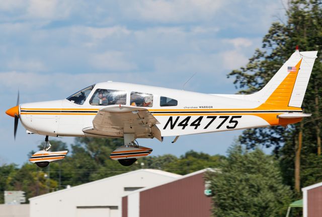 Piper Cherokee (N44775)