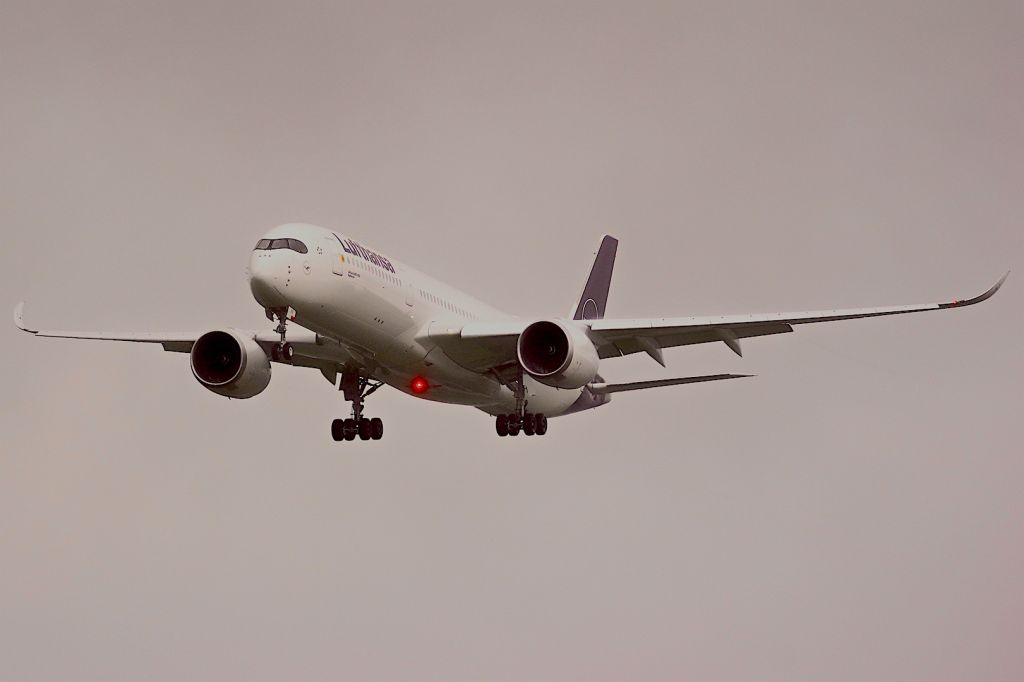 Airbus A350-900 (D-AIXK)