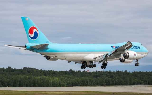 BOEING 747-8 (HL7639)