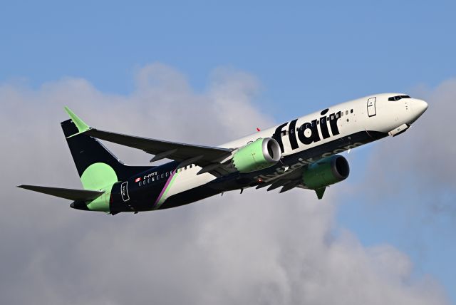Boeing 737 MAX 8 (C-FFFX)