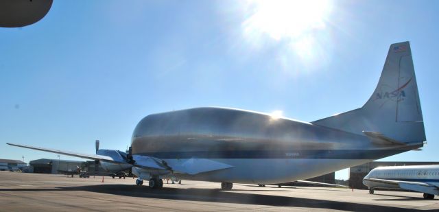 Aero Spacelines Super Guppy (N941NA)