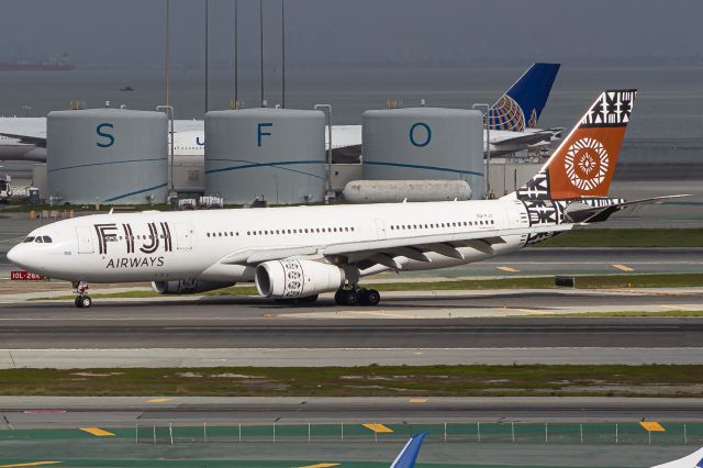 Airbus A330-200 (DQ-FJT)