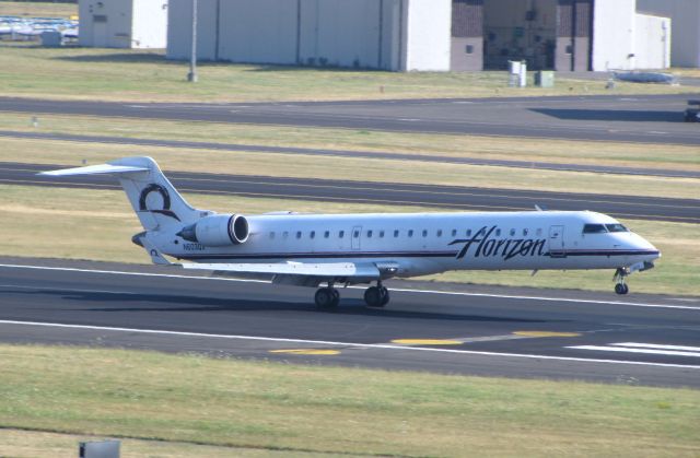 Canadair Regional Jet CRJ-700 (N603QX)