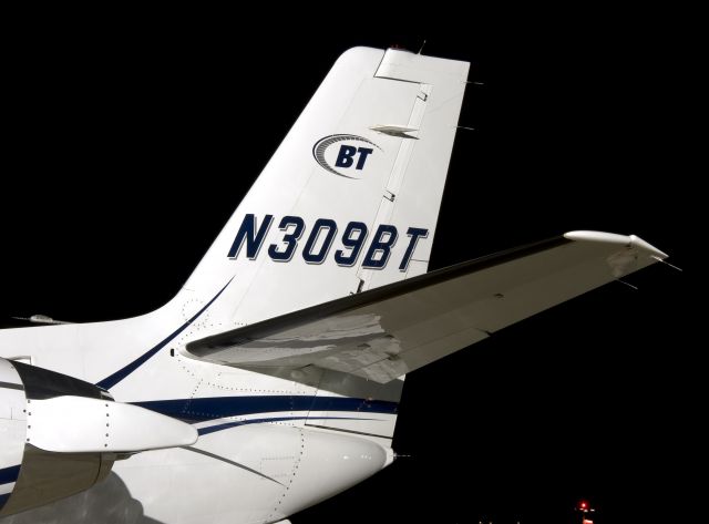 Cessna Citation Excel/XLS (N309BT) - N309BT  Cessna C560XL Citation  KFDK  20111203