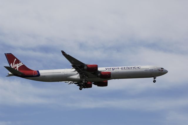 Airbus A340-600 (G-VGOA) - Final APProach to Narita Intl Airport Rnwy34L on 2012/10/13