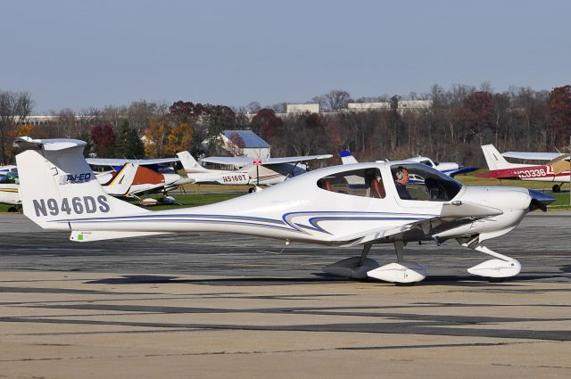 Diamond Star (N946DS) - Seen at KFDK on 11/15/2009.      a href=http://discussions.flightaware.com/profile.php?mode=viewprofile&u=269247  [ concord977 profile ]/a