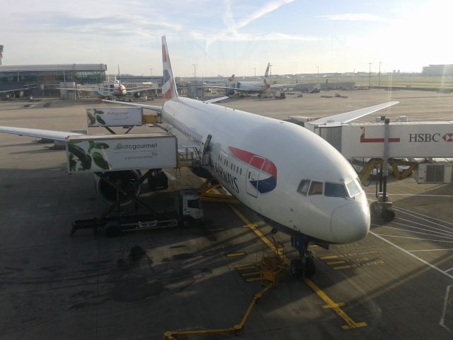 Boeing 777-200 (G-VIIS) - Terminal 5, London Heathrow - 28/12/2015